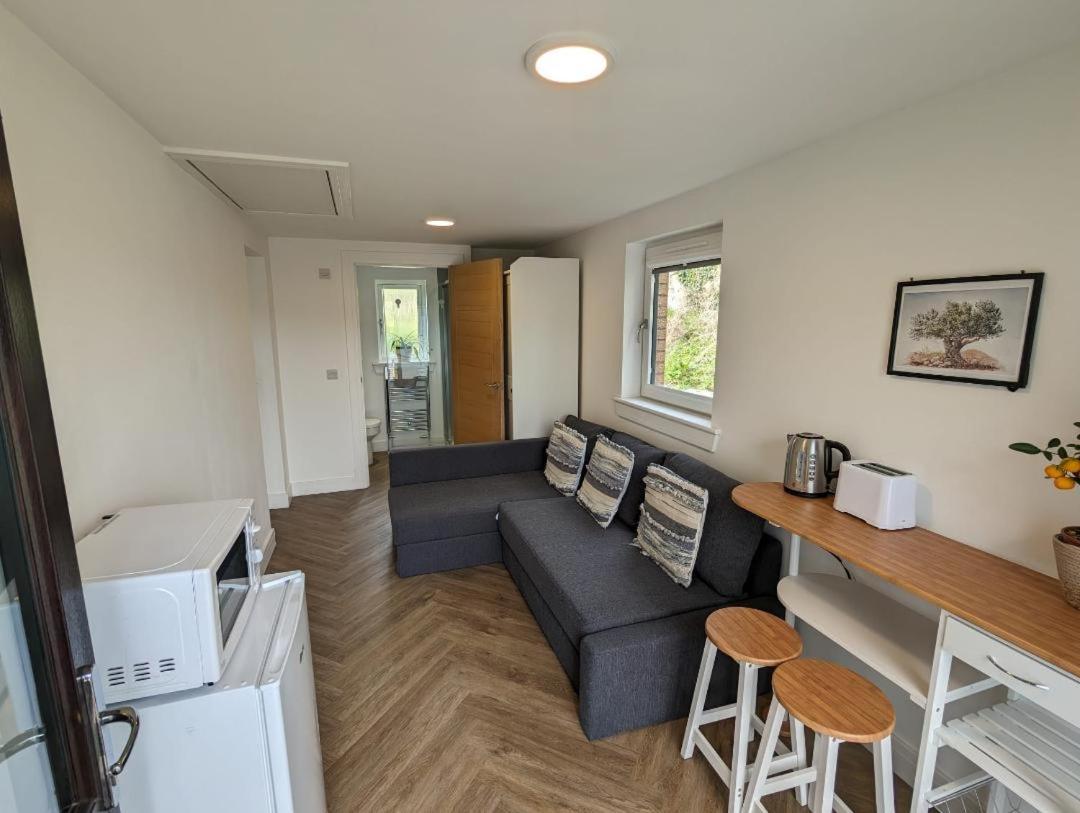 En-Suite Double Room With Private Entrance เอดินบะระ ภายนอก รูปภาพ
