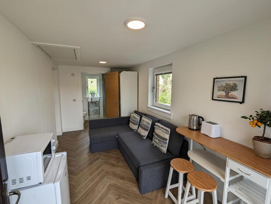 En-Suite Double Room With Private Entrance เอดินบะระ ภายนอก รูปภาพ